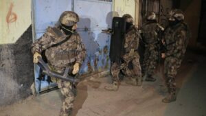 Turkish protection forces detain Daesh terrorists making plans assault