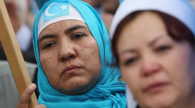 Twitter removes China's tweet "baby-making machines" about Uyghur women File nam
