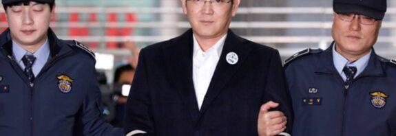 Samsung heir Jay Y. Lee returns to jail for bribery