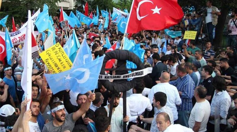 About 1,000 protesters gather in Istanbul to denounce China’s treatment of Uighurs