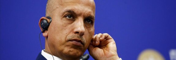Qatar orders finance minister's arrest amid investigation